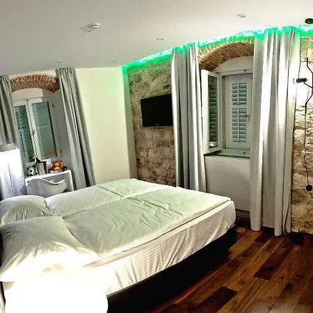Jupiter Luxury Hotel