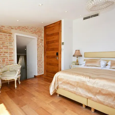 Jupiter Heritage 4*