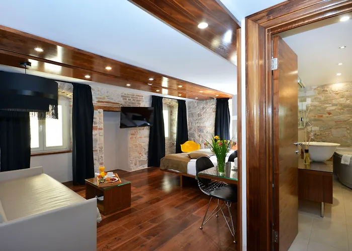 Jupiter Heritage Hotel 4*