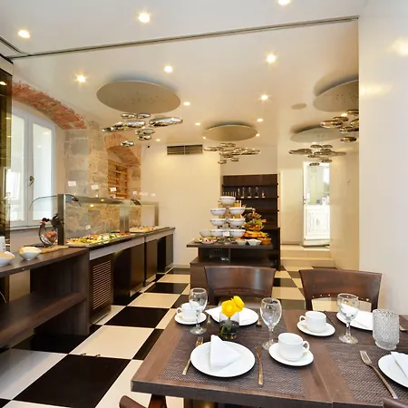 Jupiter Heritage 4*