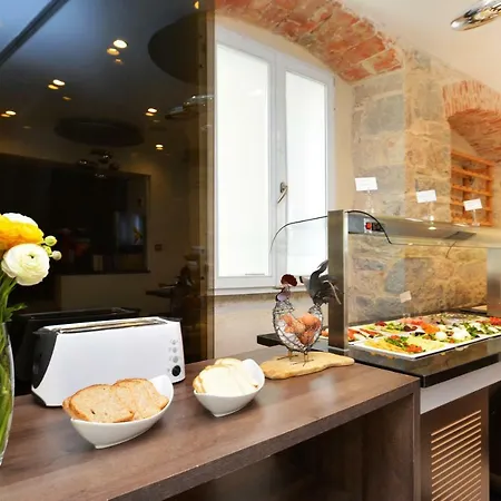 Hotel Jupiter Luxury 4*