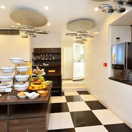 מלון Jupiter Heritage 4*