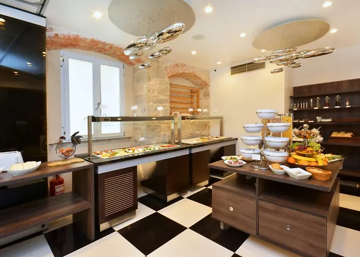 Jupiter Heritage 4* سبليت